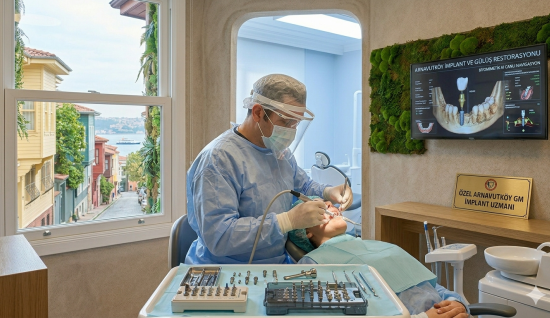 İmplant Tedavisinde Teknik Rehber: Materyal Bilimi ve Uygulama Aşamaları